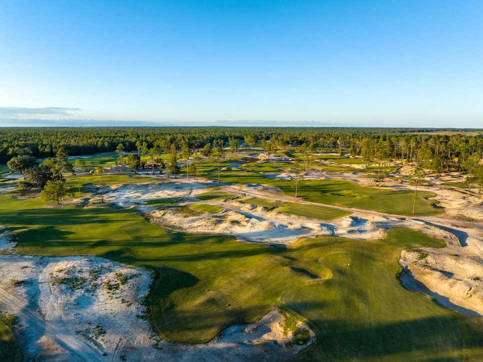 /content/dam/images/golfdigest/fullset/course-photos-for-places-to-play/9, 10, 18 Karoo.jpg